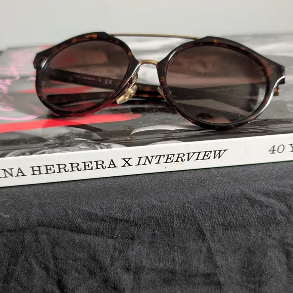 Stylish Tortoise Shell Sunglasses - Picture 2 of 6